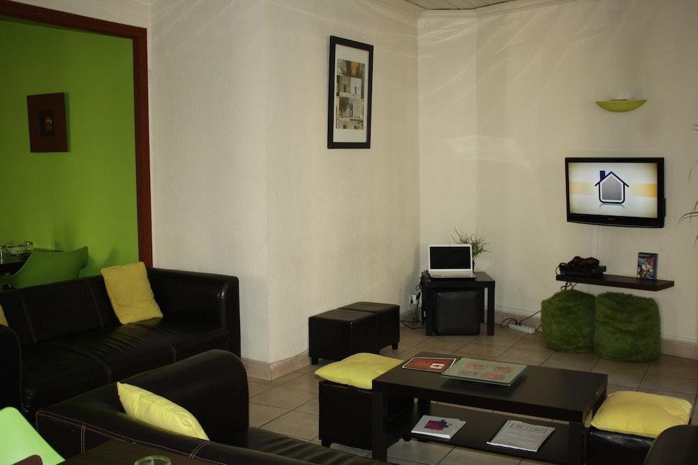 טולון Celenya Hotel מראה חיצוני תמונה